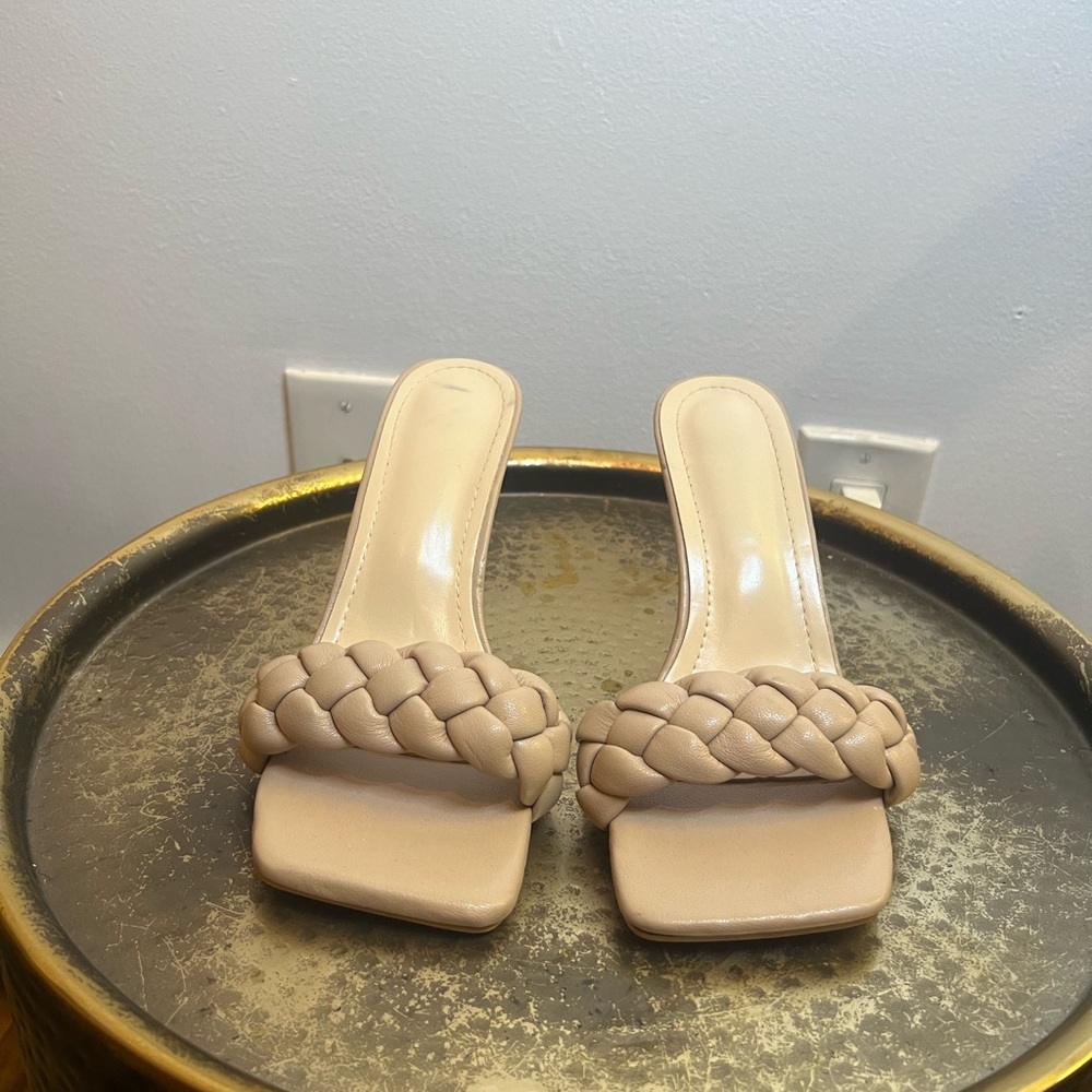 Never worn nude heels